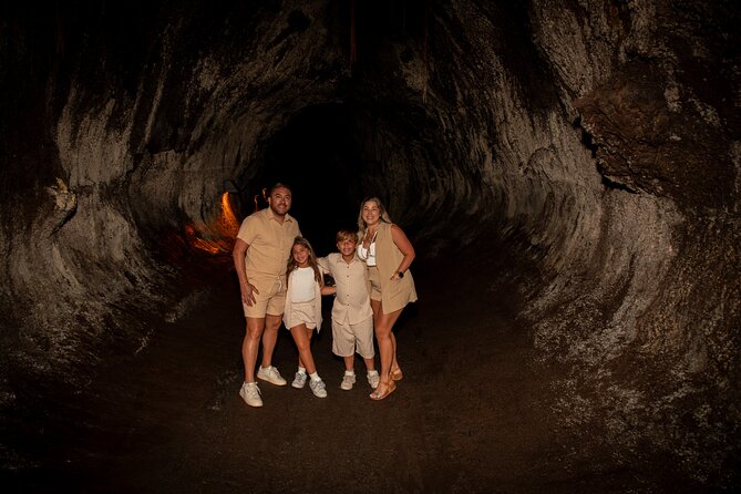 Volcanoes Hawaii Wonders National Park - Full Day - Kīlauea Crater and Halemaʻumaʻu views: meaning on the same ground